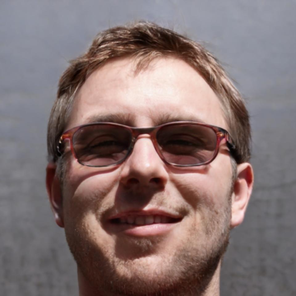 Dr. Michael Hartmann, Senior Finanzanalyst